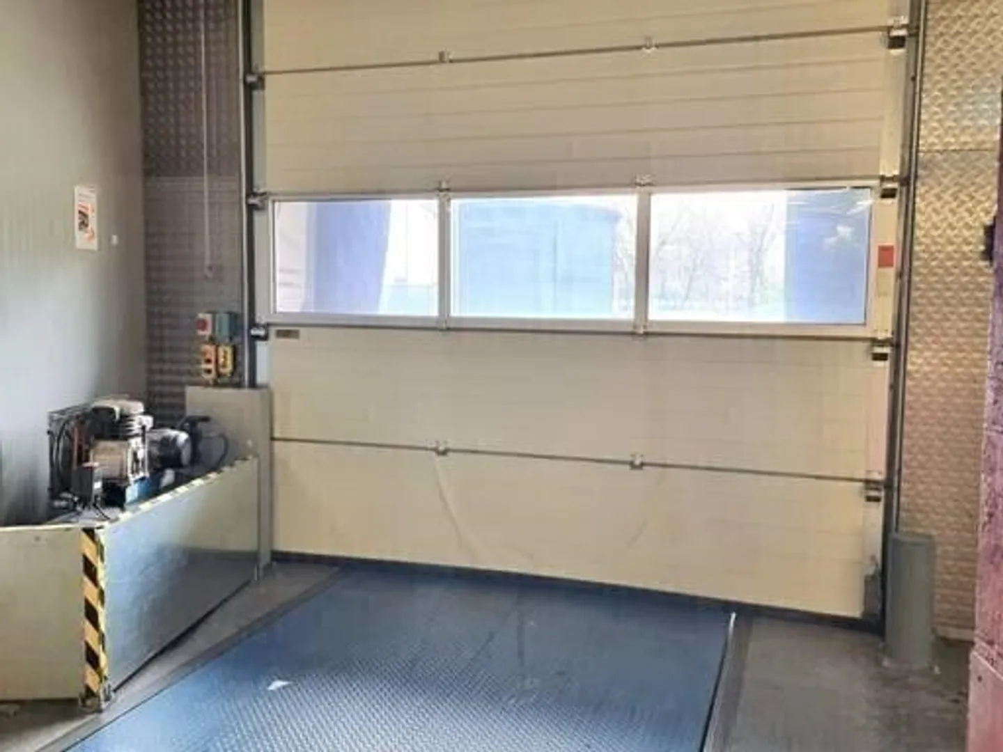 Immeuble mixte à louer - Photo 2 sur 2