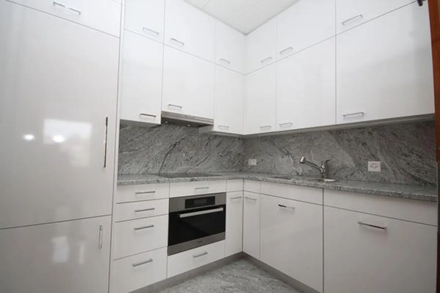Appartamento attico di 2,5 stanze nel centro di San Gallo - Foto 2 di 10
