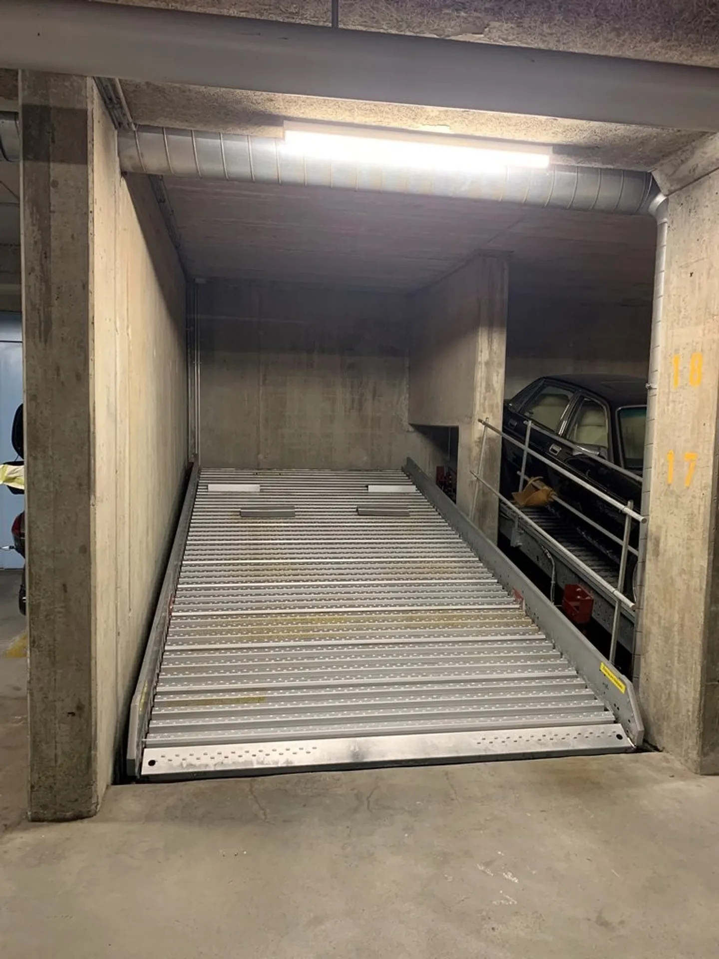 Places de stationnement à louer dans un emplacement central - Photo 4 sur 4