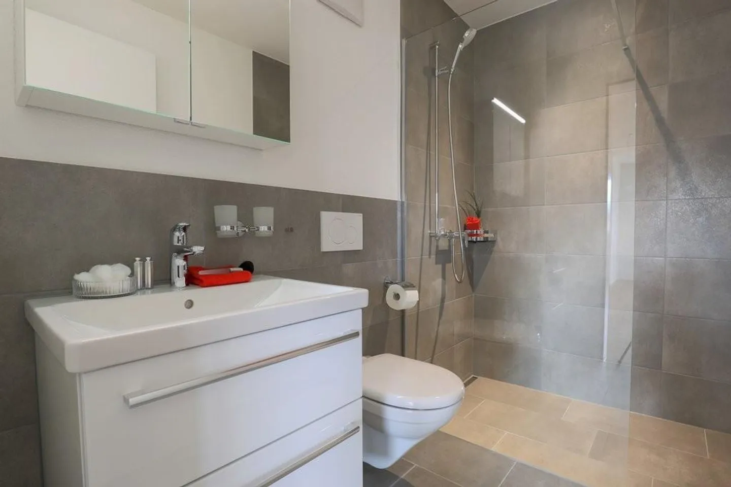 «Moderne Wohnung sucht Mieter für gemeinsame Zukunft» - Foto 6 von 11