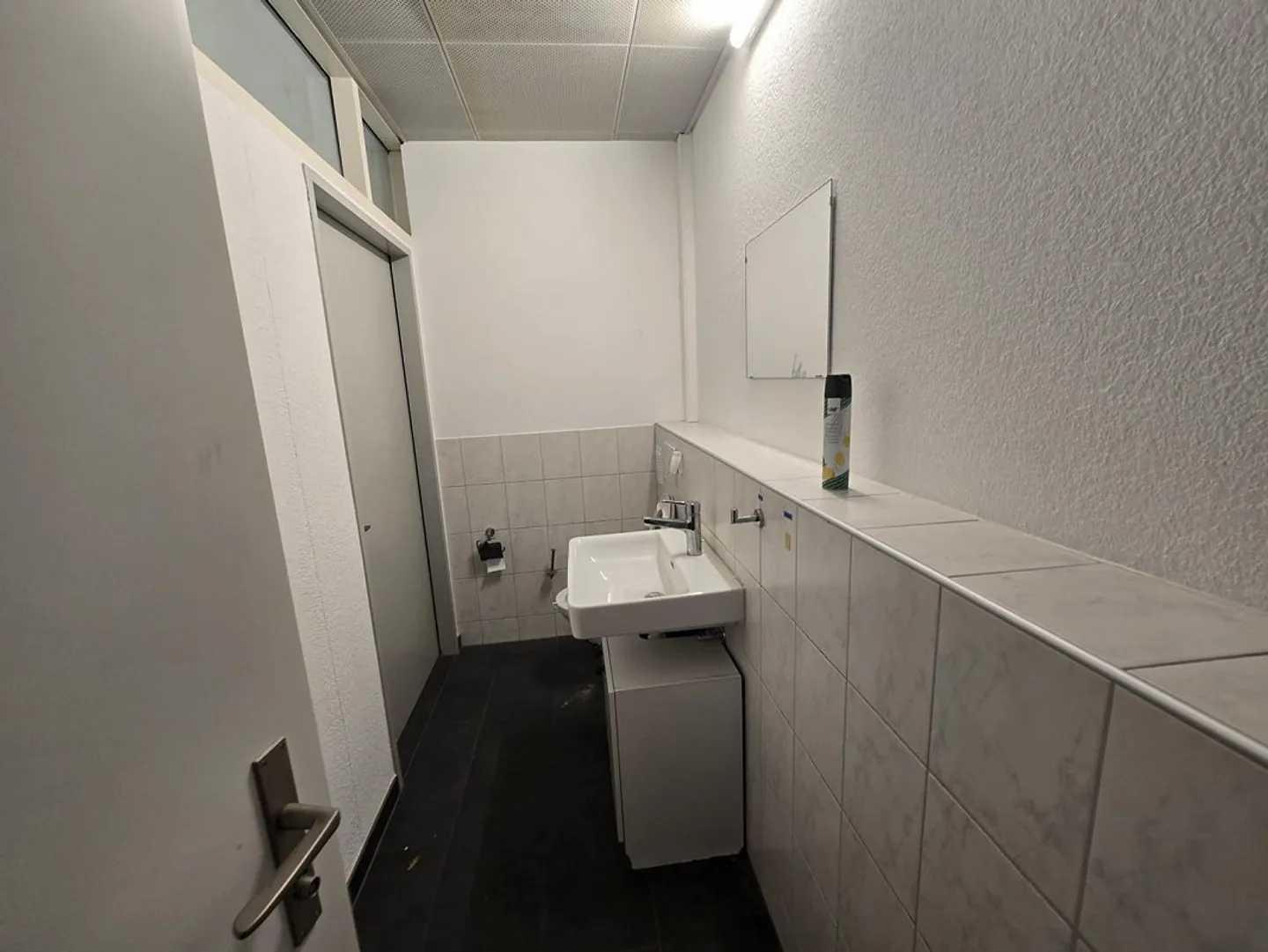 Helle Büroräume an zentraler Lage in Biel  ideal für Praxis, Agentu... - Foto 2 von 4