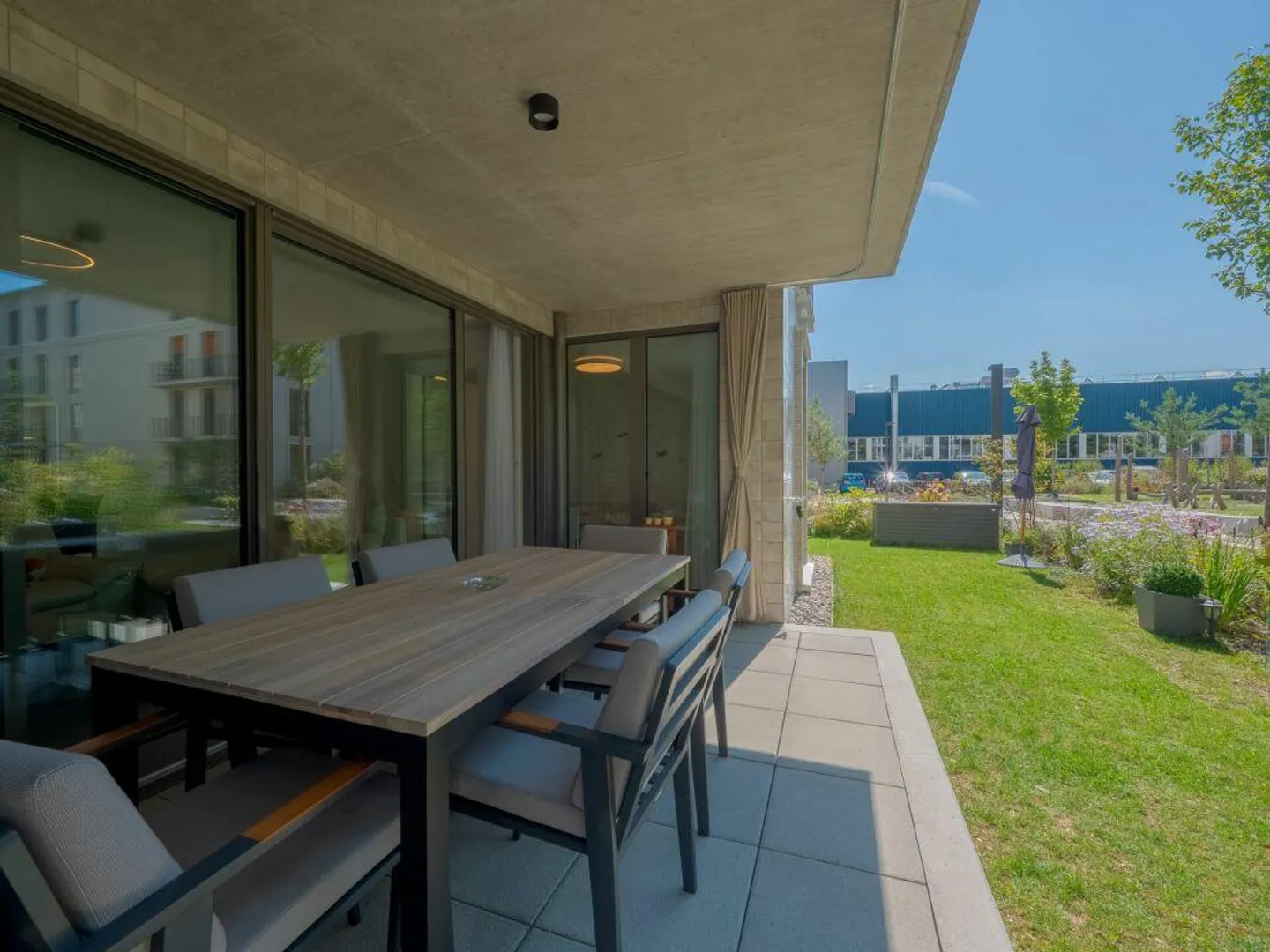 Appartamento giardino 4.5 stanze nuovo in una posizione centrale e tranquilla - Foto 10 di 13