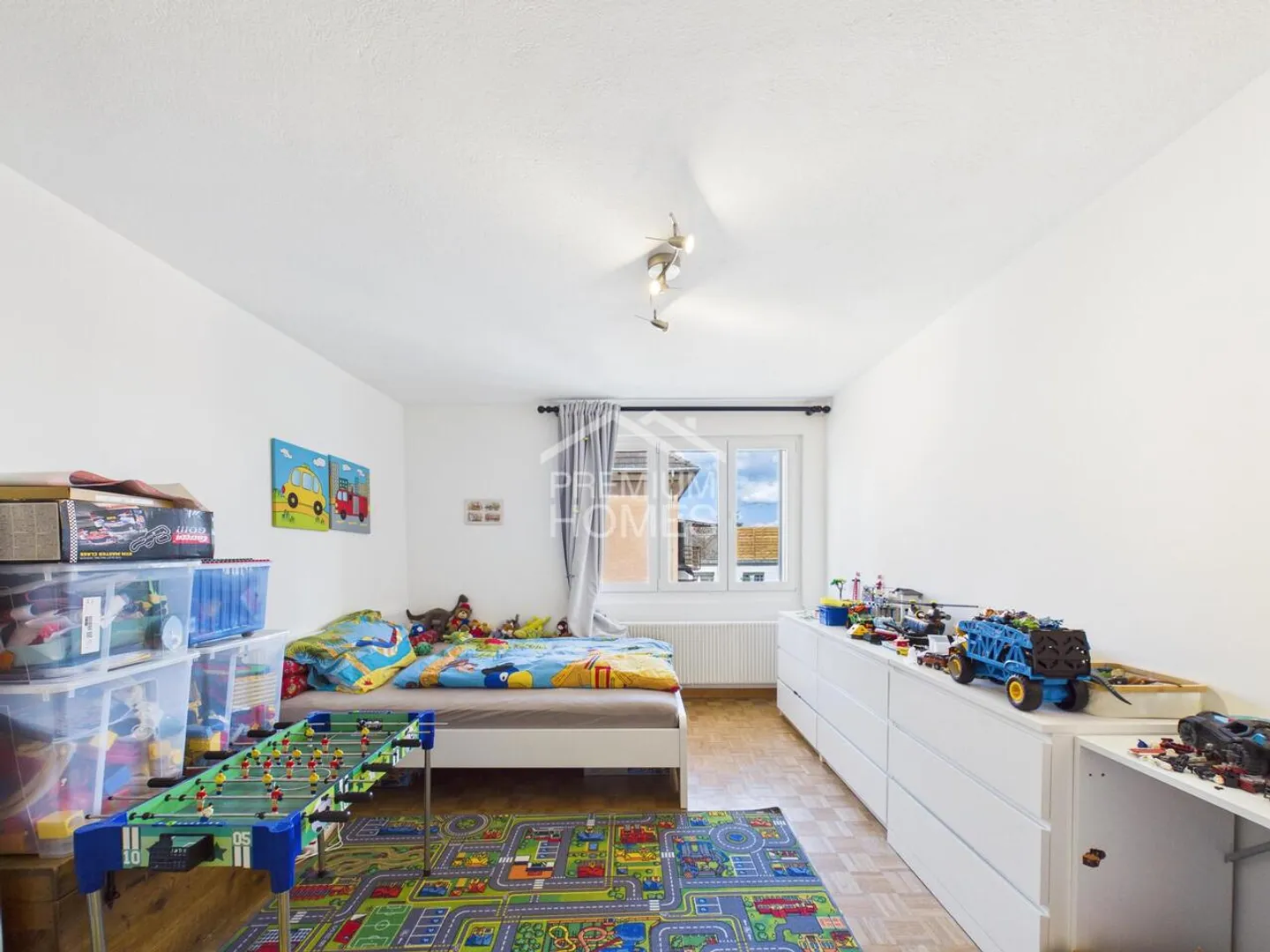 In the heart of the city & solidly renovated! - Photo 8 of 13