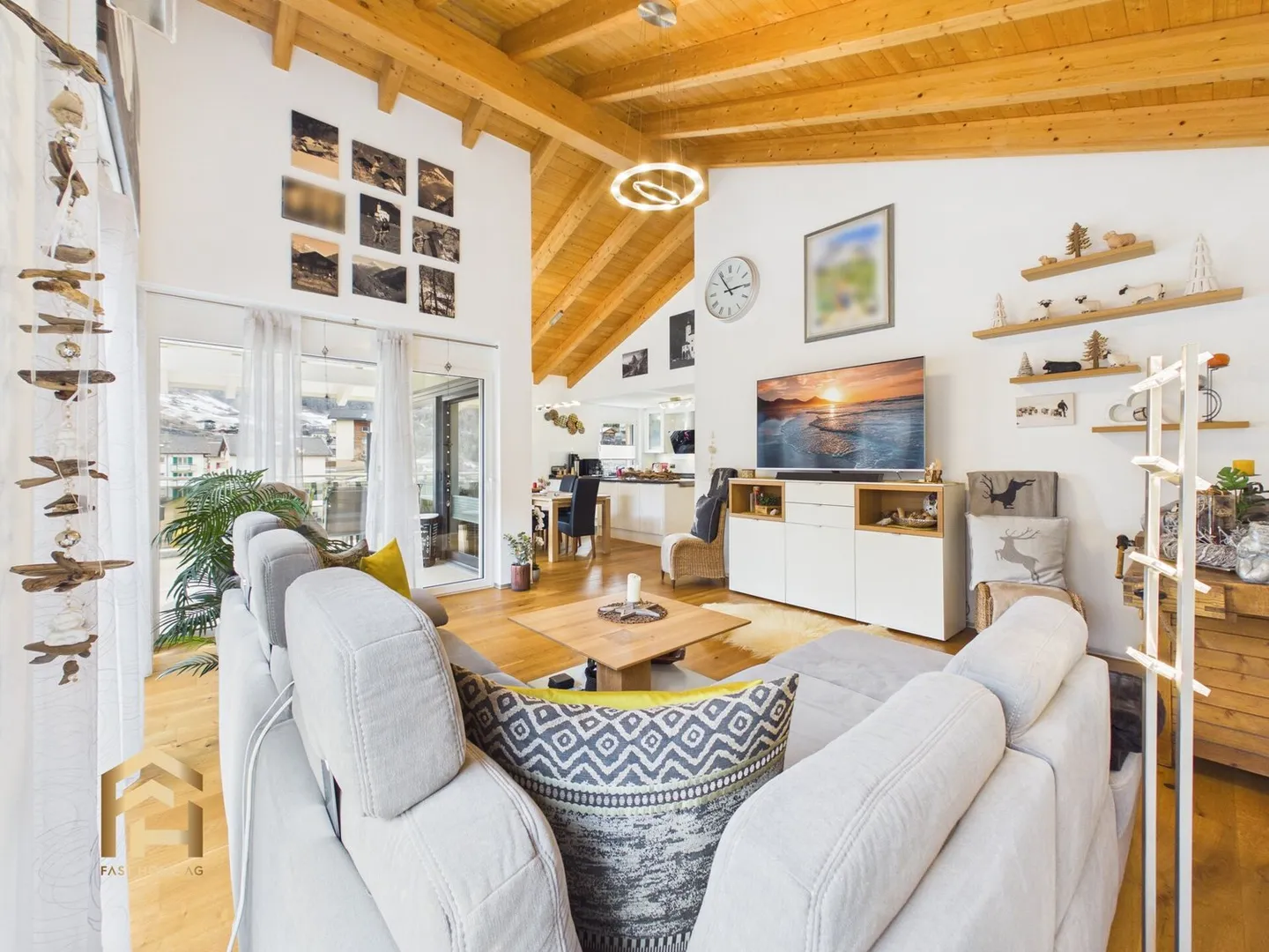 Appartement duplex de 5,5 pièces avec deux balcons - Photo 1 sur 13