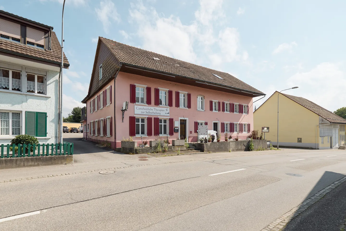 Renoviertes Mehrfamilienhaus - Foto 2 von 10