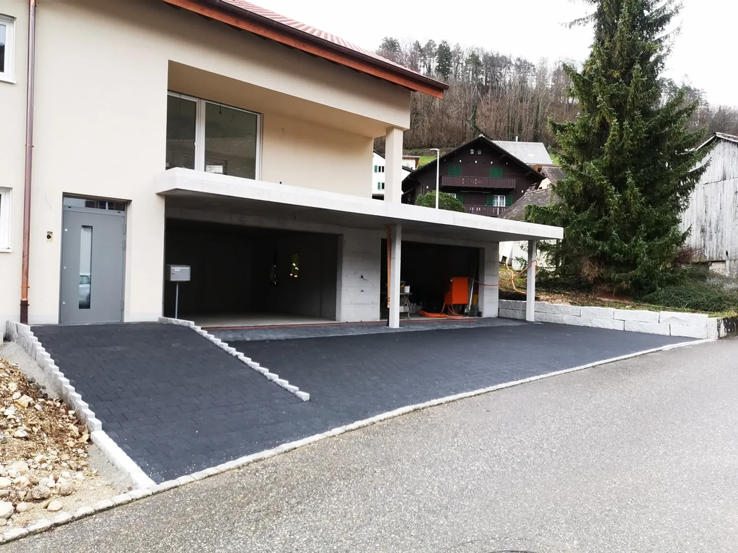 Nuovo appartamento con grande terrazza e lavanderia privata - Foto 3 di 5