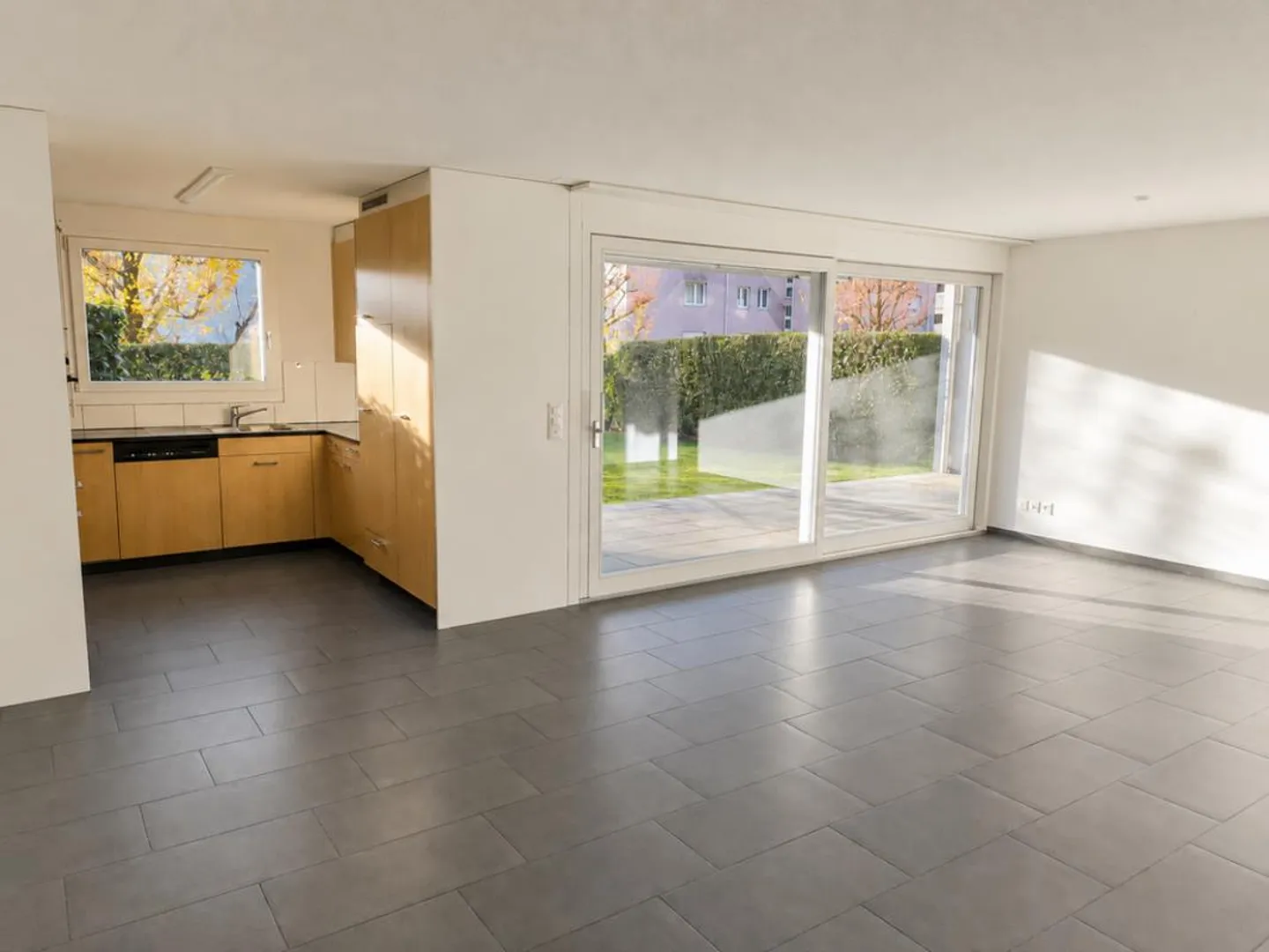 Bright apartment in a family-friendly environment - Photo 3 of 8