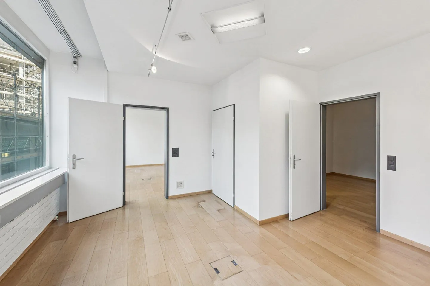 Zentrale Praxisfläche in Baden - Foto 4 von 9