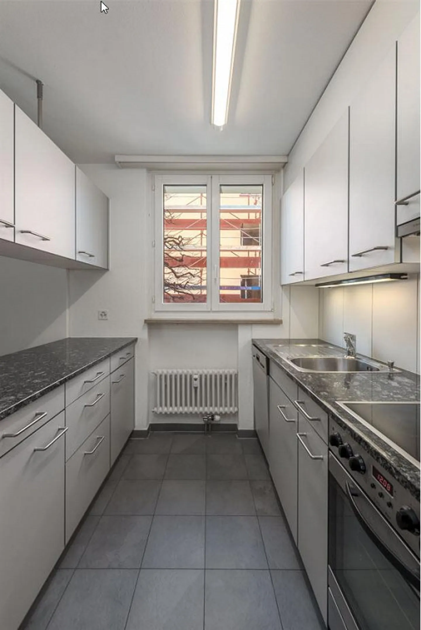 Beautiful and bright 4.5 room apartment in Binningen - Photo 3 of 12