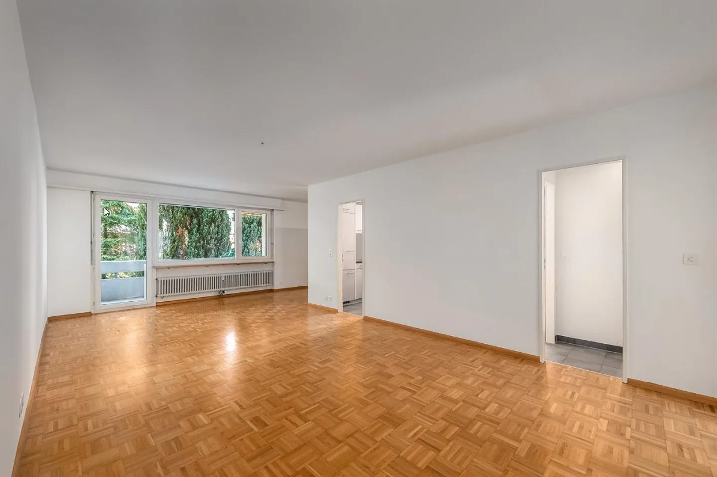 Beautiful and bright 4.5 room apartment in Binningen - Photo 8 of 12