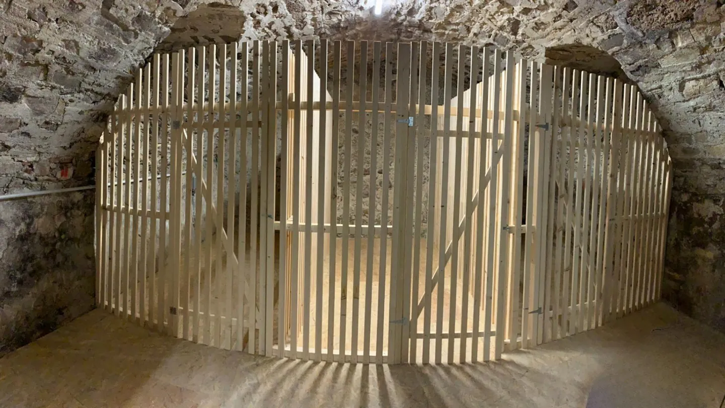 Charming 3-Party MFH - renovated with unique bay window - Photo 12 of 12