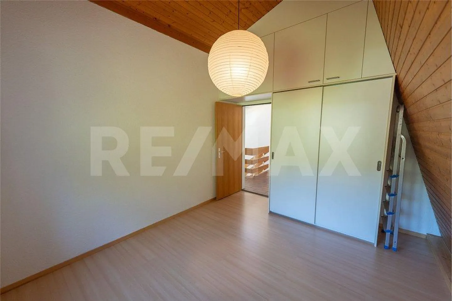 Maison individuelle avec vue imprenable et beaucoup d'espace extérieur... - Photo 8 sur 13