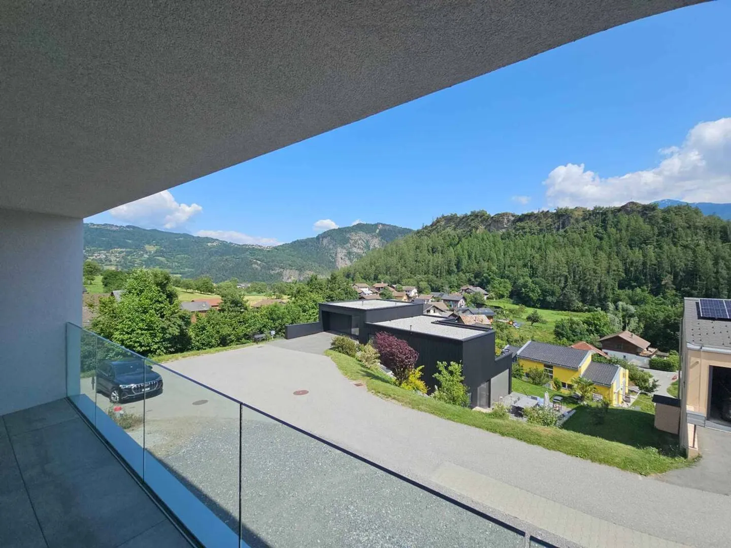 Magnificent contemporary villa with 5.5 rooms - Photo 9 of 11