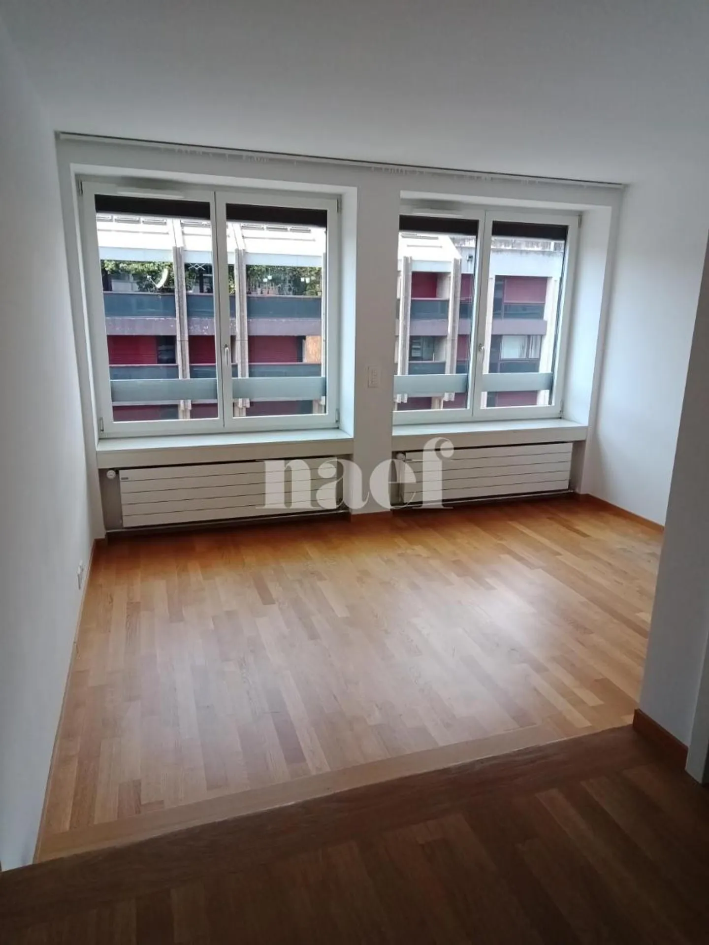 Duplex con 3 camere vicino alla stazione ferroviaria di Ginevra - Foto 5 di 7
