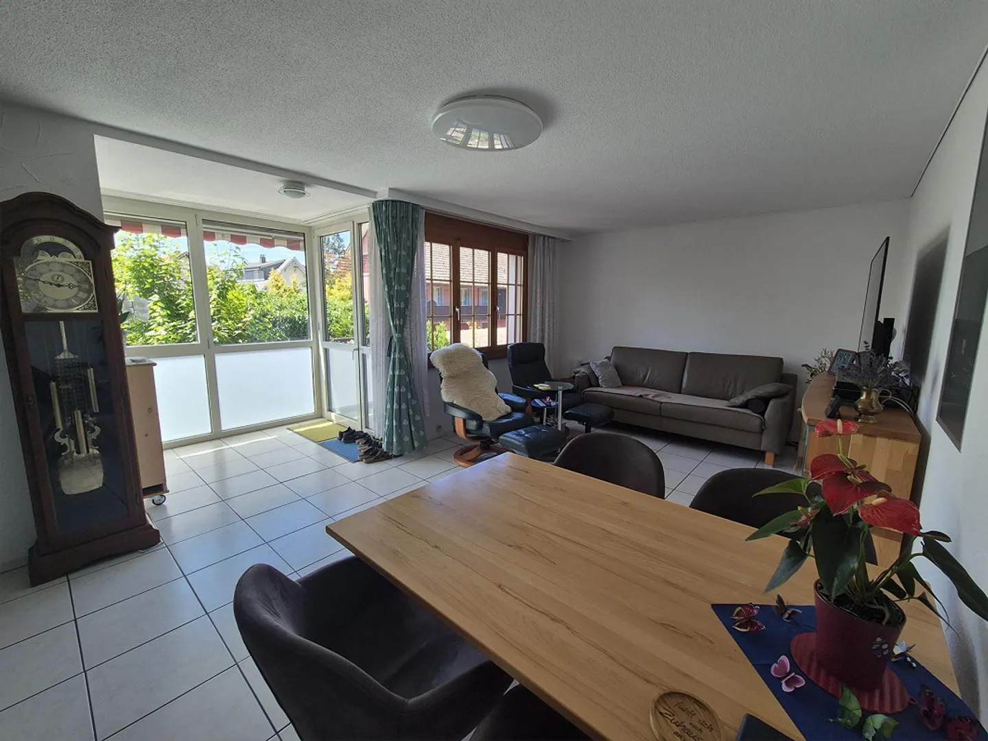 Charming Garden Apartment with Feel-Good Guarantee - Photo 4 of 8