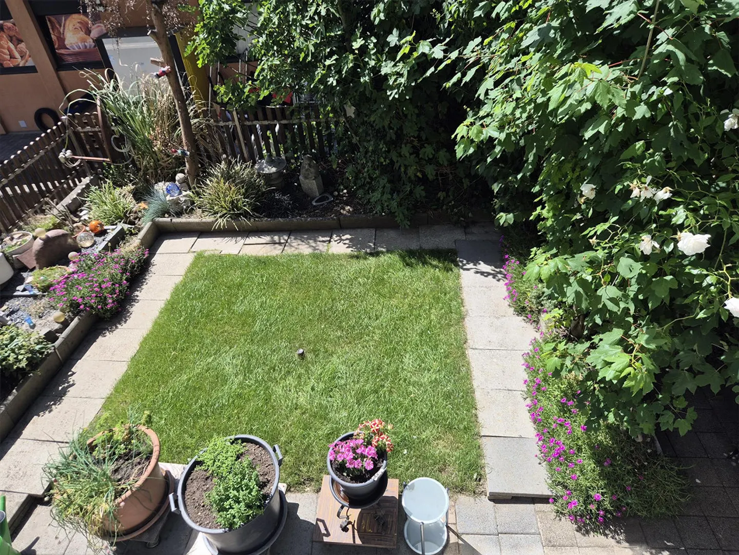 Charming Garden Apartment with Feel-Good Guarantee - Photo 6 of 8