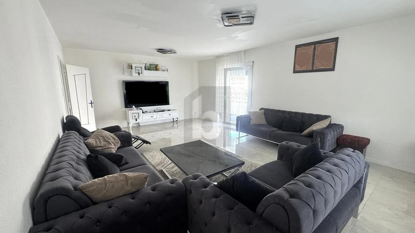 IDEALLY LOCATED WITH 5% YIELD - Photo 5 of 6