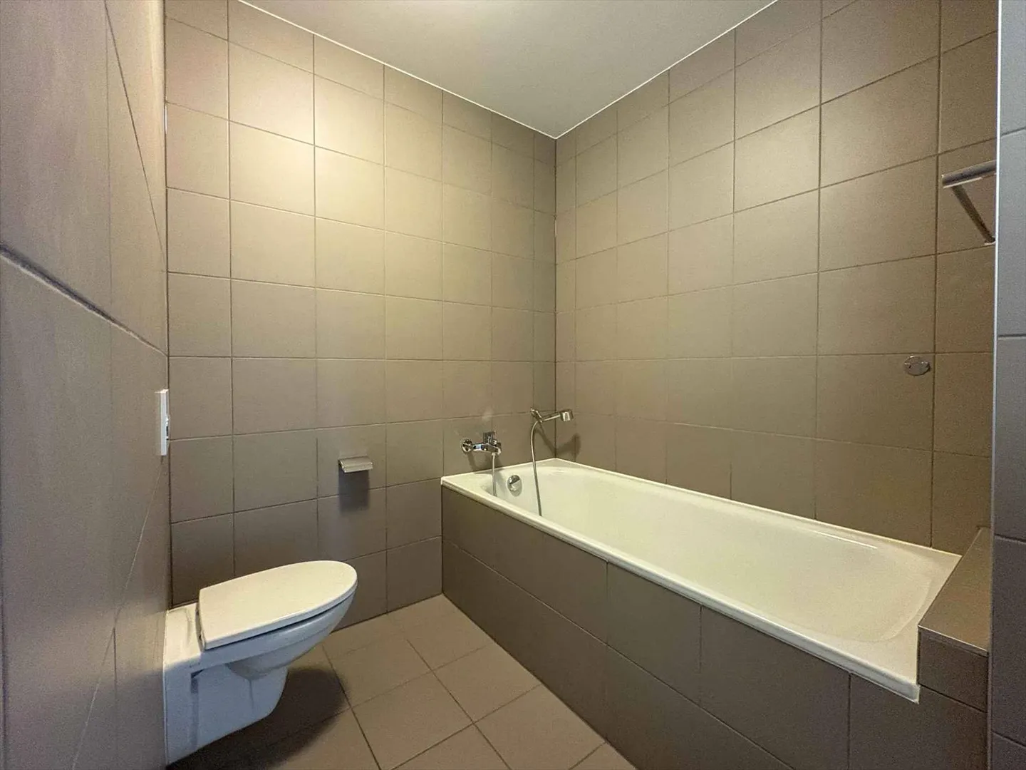 Appartamento 5 locali - Foto 5 di 8