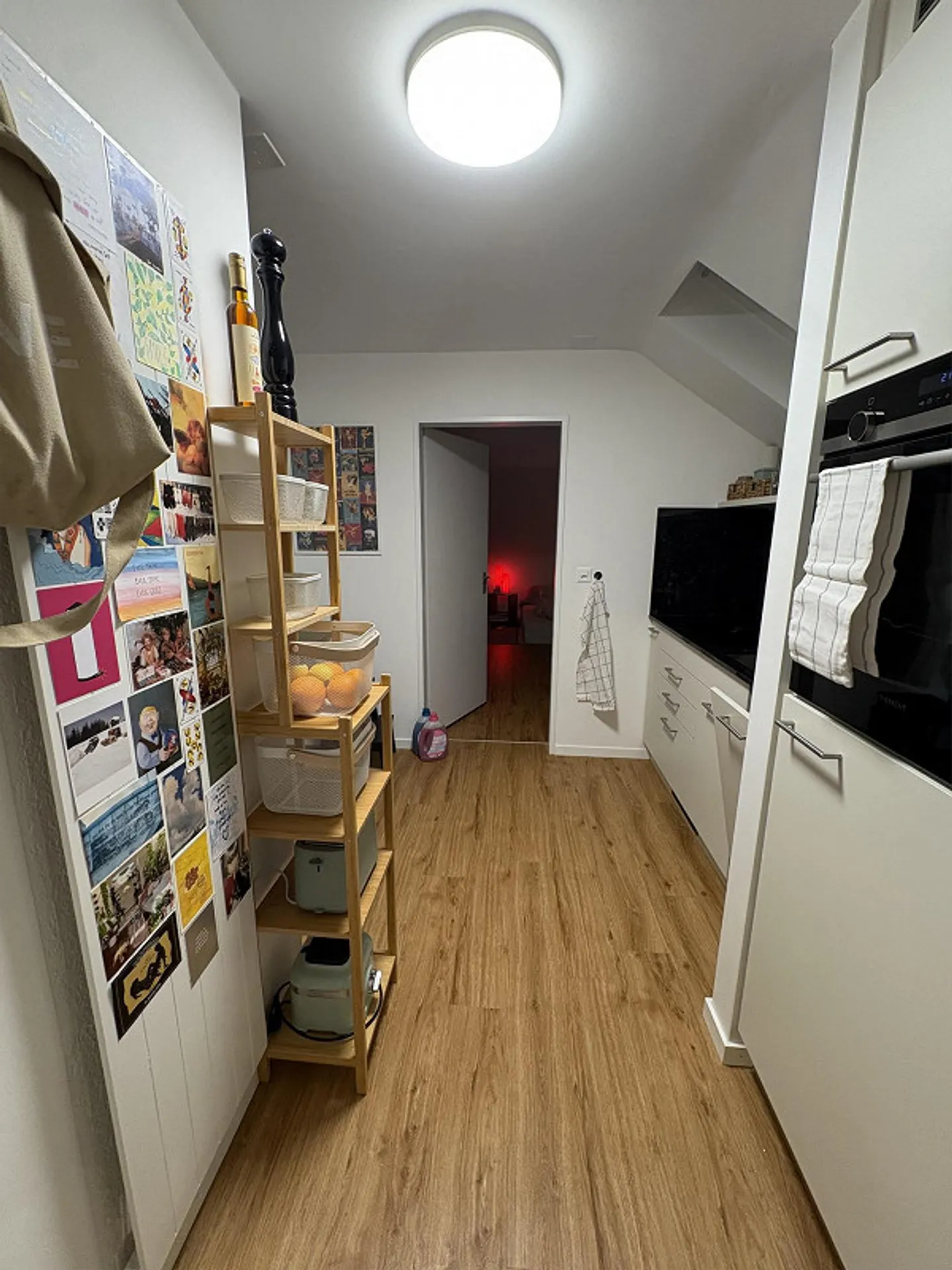 Ampio appartamento singolo con balcone - Foto 6 di 11