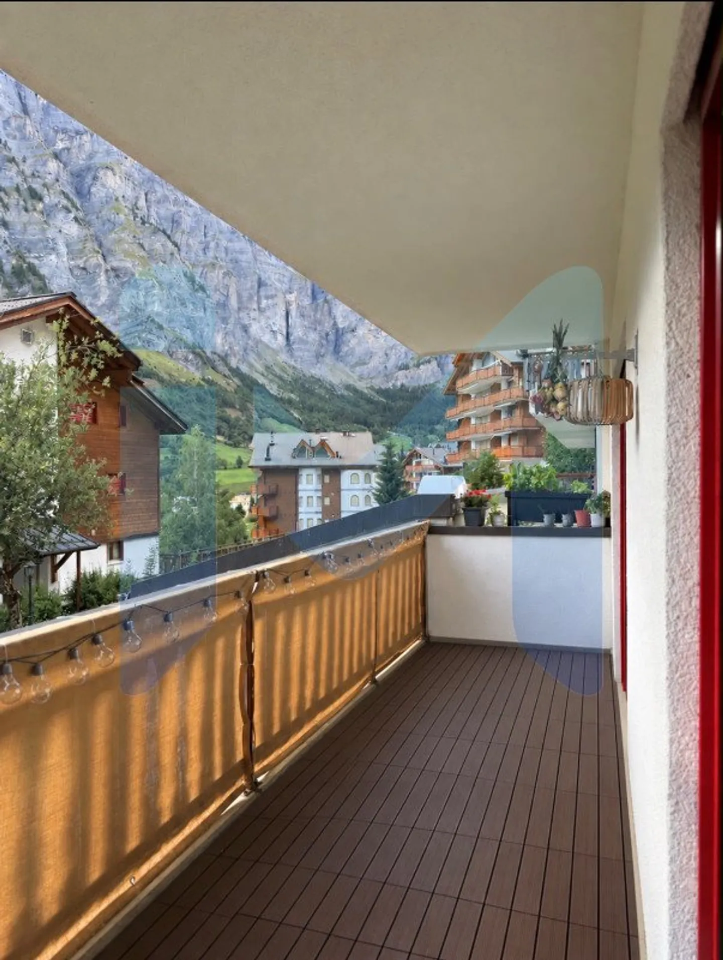 Leukerbad - 2.5 rooms with balcony, mountain view and covered parking - Photo 1 of 12