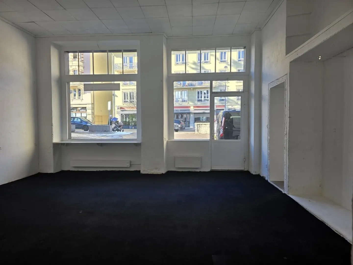 Local pour CHF 3'250.-/mois incluant les charges et les places de parking - Photo 4 sur 6