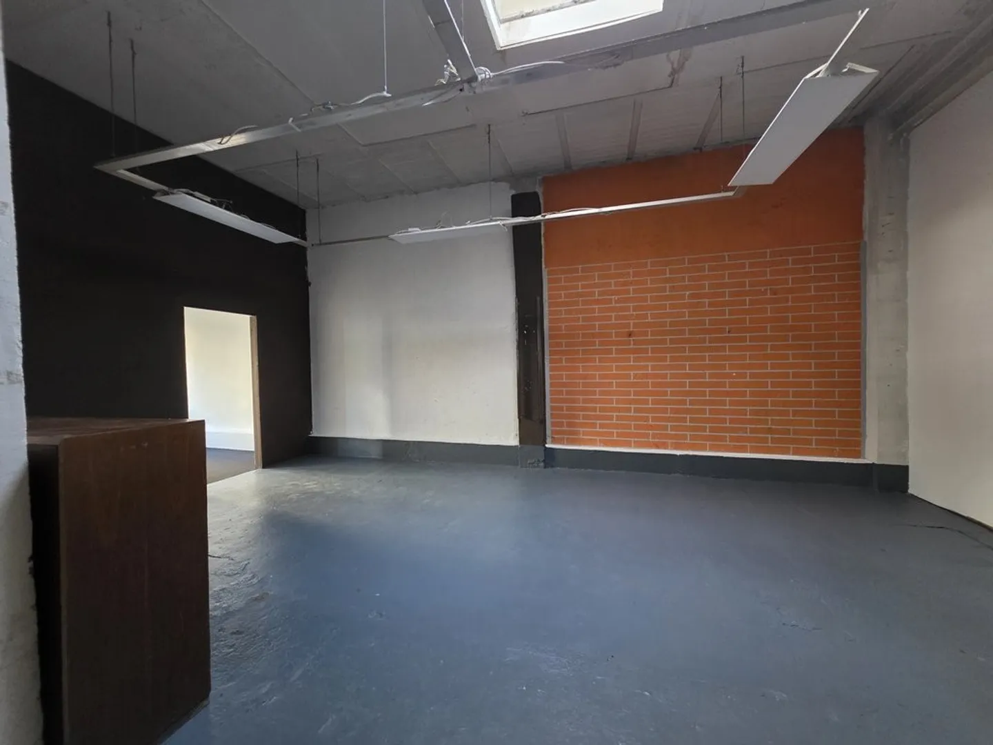 Local pour CHF 3'250.-/mois incluant les charges et les places de parking - Photo 5 sur 6