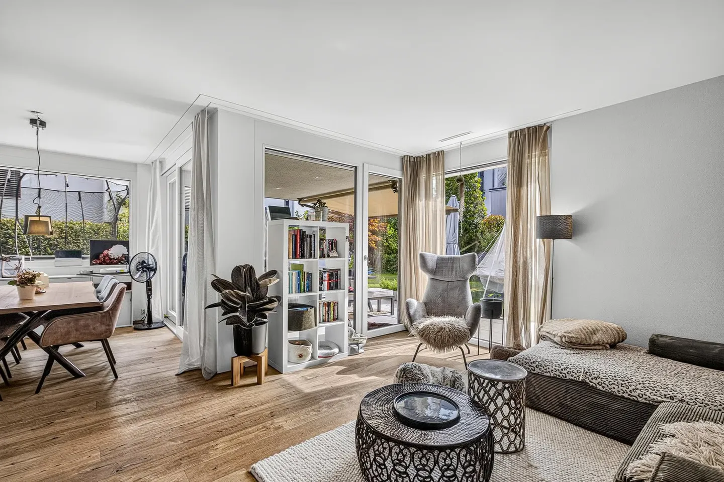 Maison de rangée moderne avec jardin généreux - Photo 2 sur 8