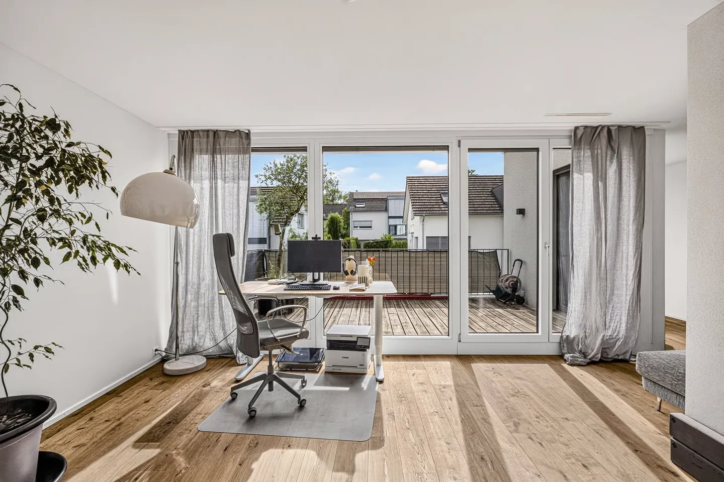 Maison de rangée moderne avec jardin généreux - Photo 6 sur 8