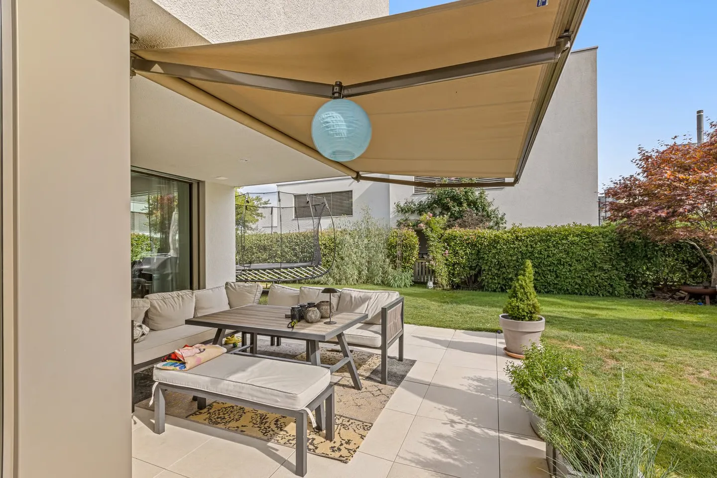 Maison de rangée moderne avec jardin généreux - Photo 7 sur 8