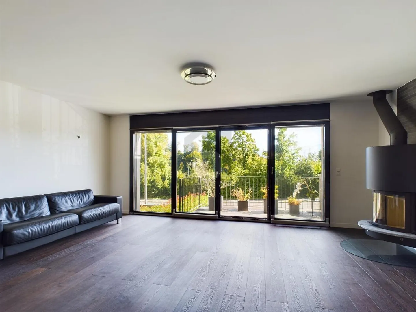 Schöne Volumen in einem Reihenhaus - Foto 1 von 6