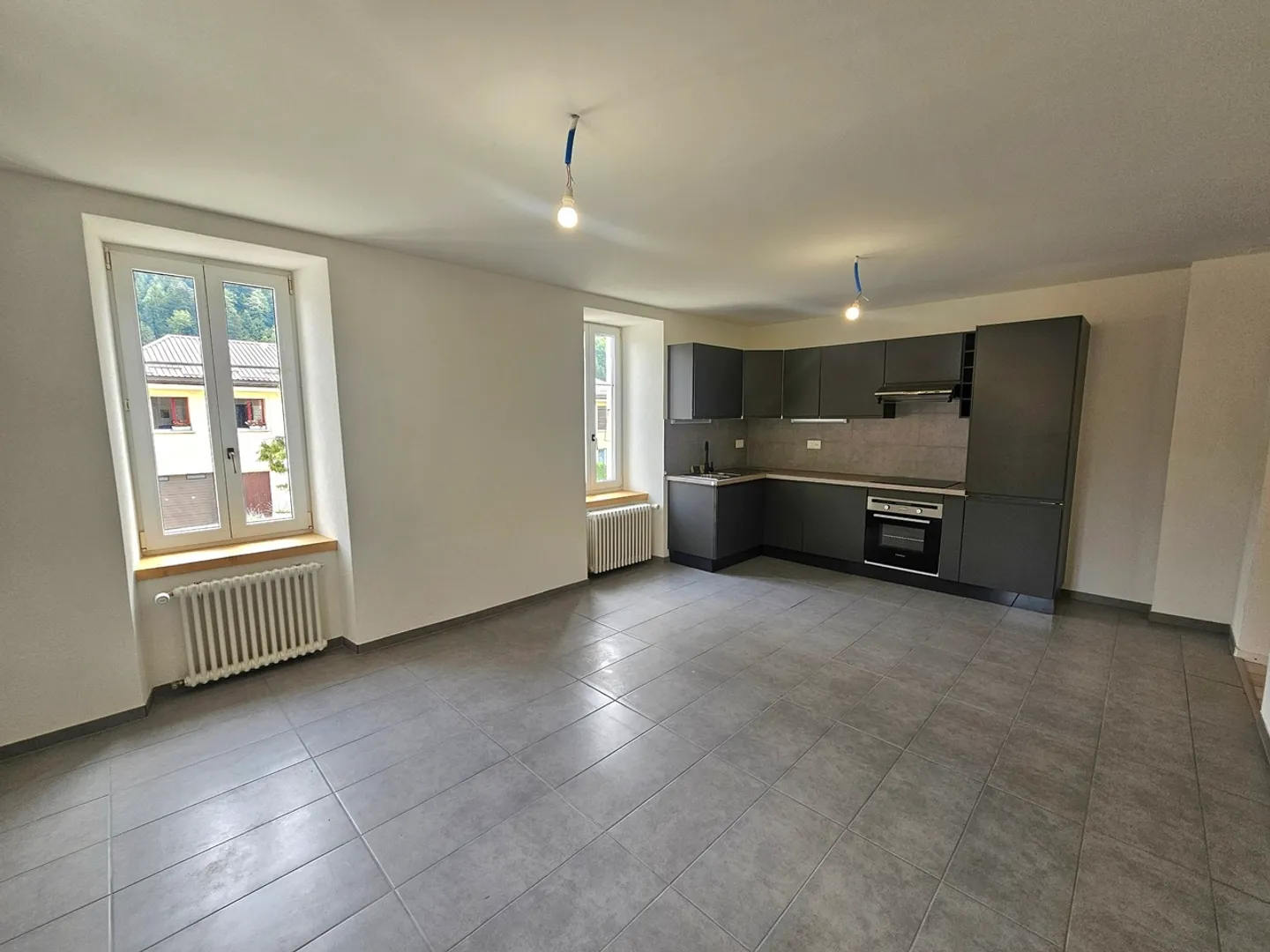3.5 Room Apartment - Photo 1 of 7
