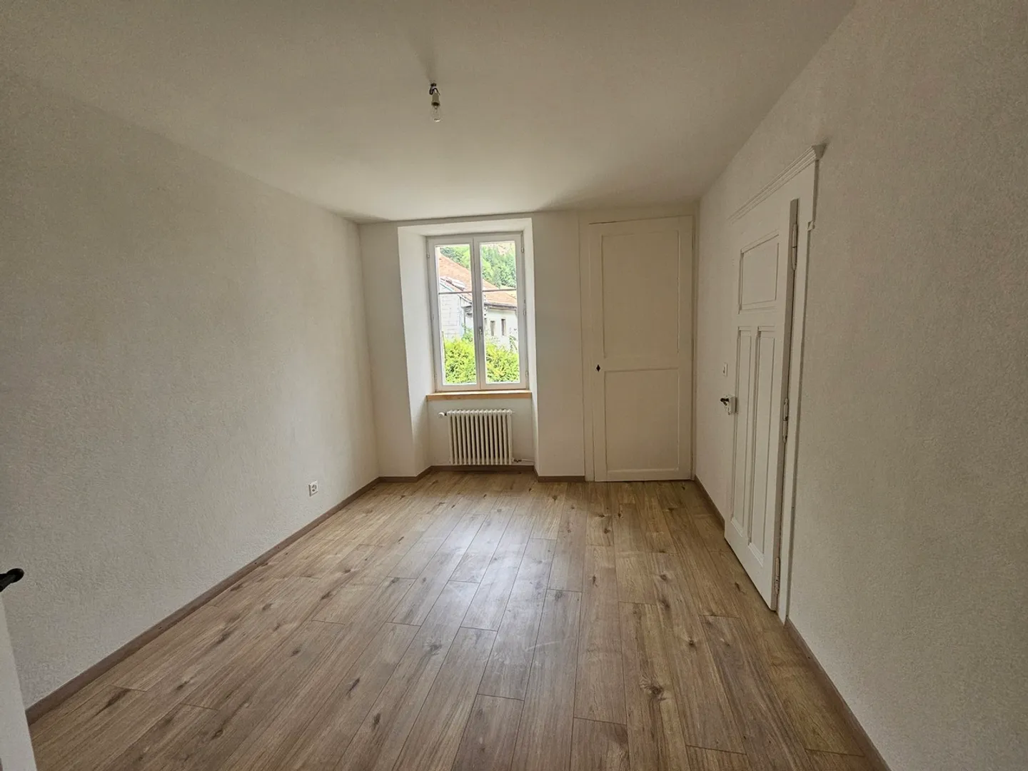 3.5 Room Apartment - Photo 3 of 7