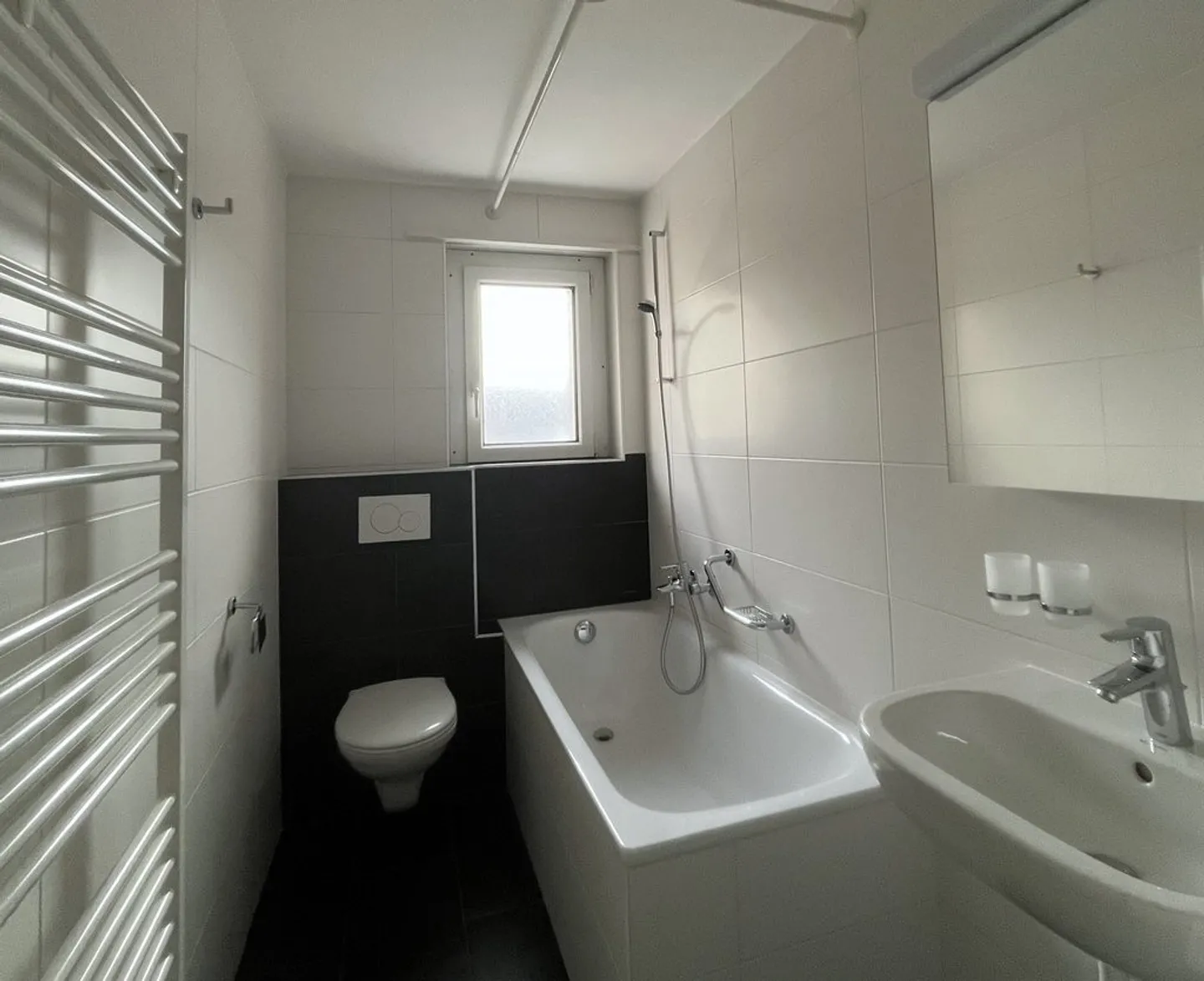 2 Chambres avec Grande Terrasse Ensoleillée - Photo 6 sur 7