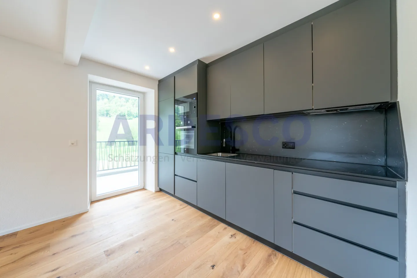 Apartment for rent - Photo 2 of 6