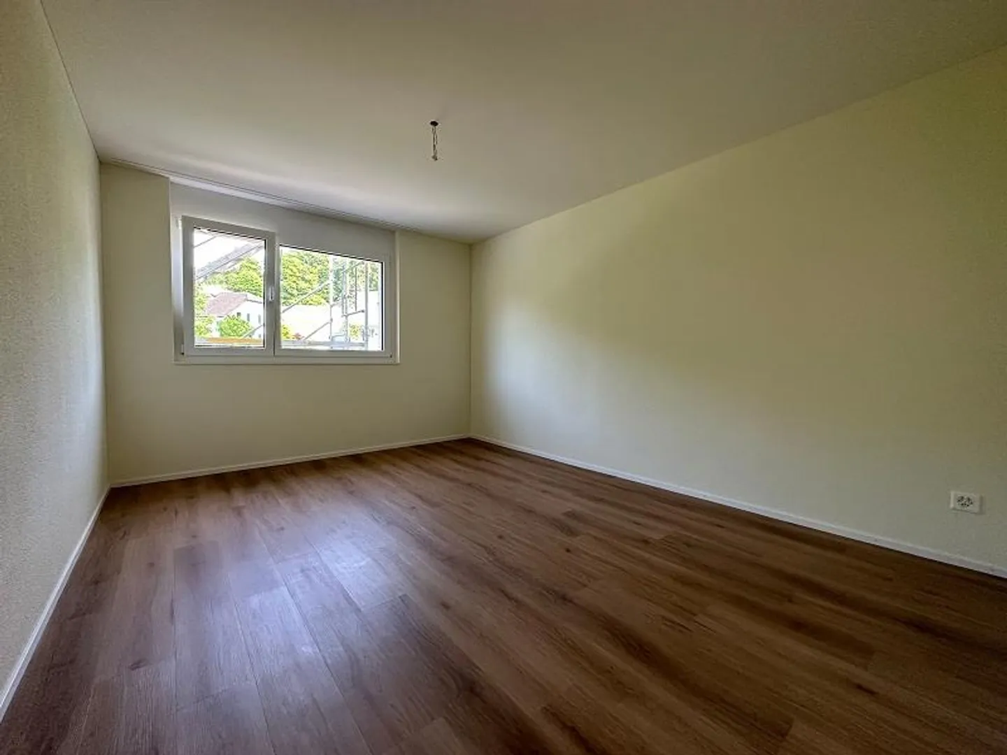 Arriver et se sentir chez soi - Appartement de 3,5 pièces dans la verdure - Photo 3 sur 10