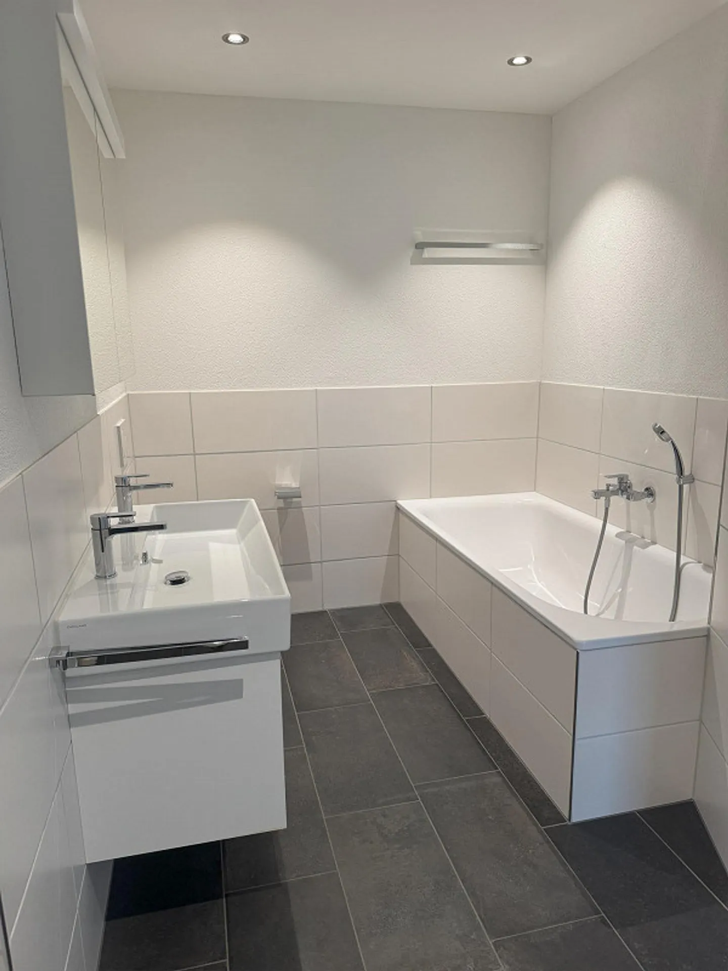 Wohnen an ruhiger Lage mit Seesicht - Foto 7 von 10