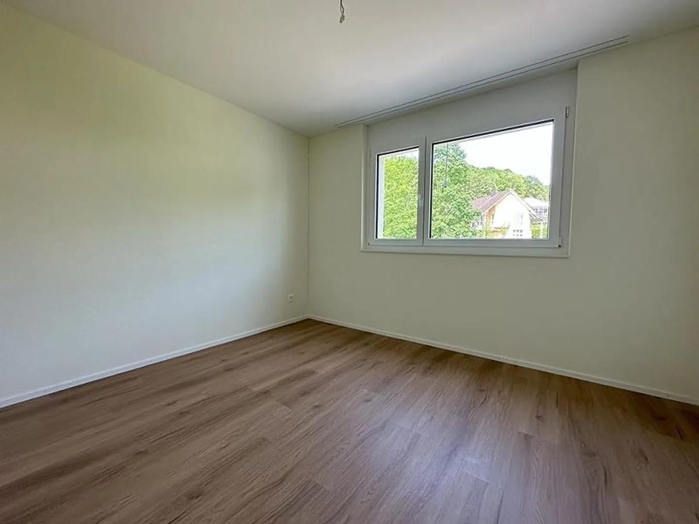 Arriver et se sentir chez soi - Appartement de 3,5 pièces dans la verdure - Photo 4 sur 10