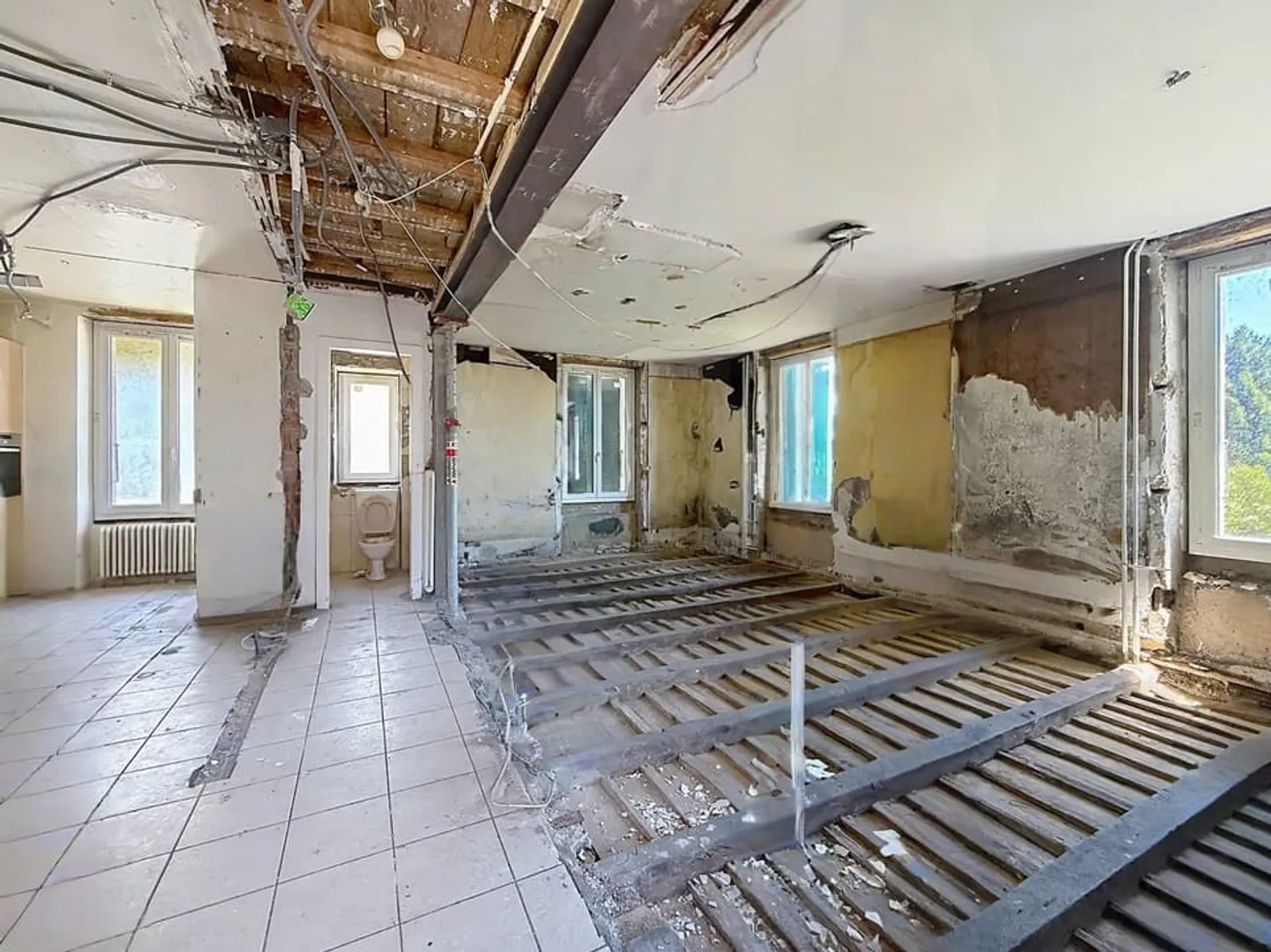 Villa à rénover à Cressier - Photo 2 sur 13