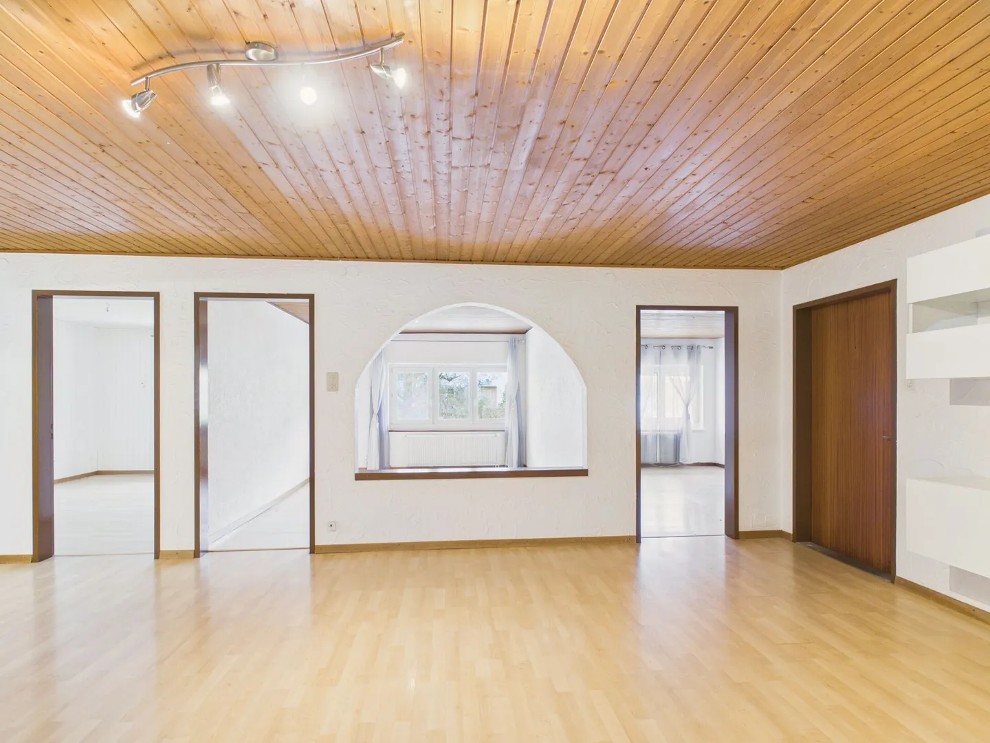 Grosszügige 5-Zimmer-Wohnung - Foto 9 von 16