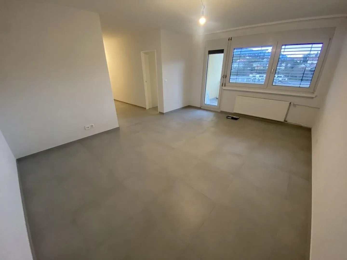 Vollständig renoviert mit Blick auf den See! - Foto 4 von 10