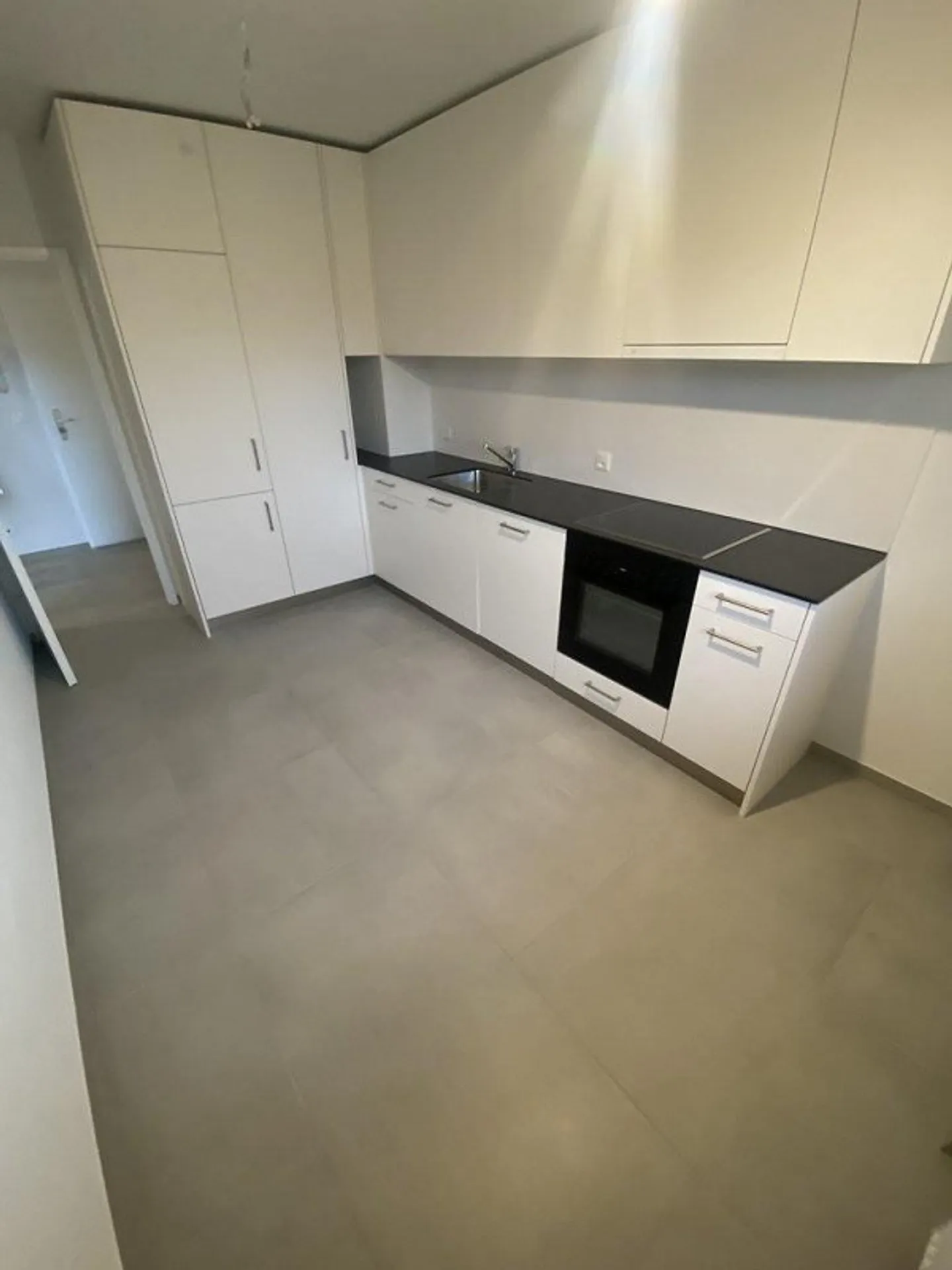 Vollständig renoviert mit Blick auf den See! - Foto 5 von 10