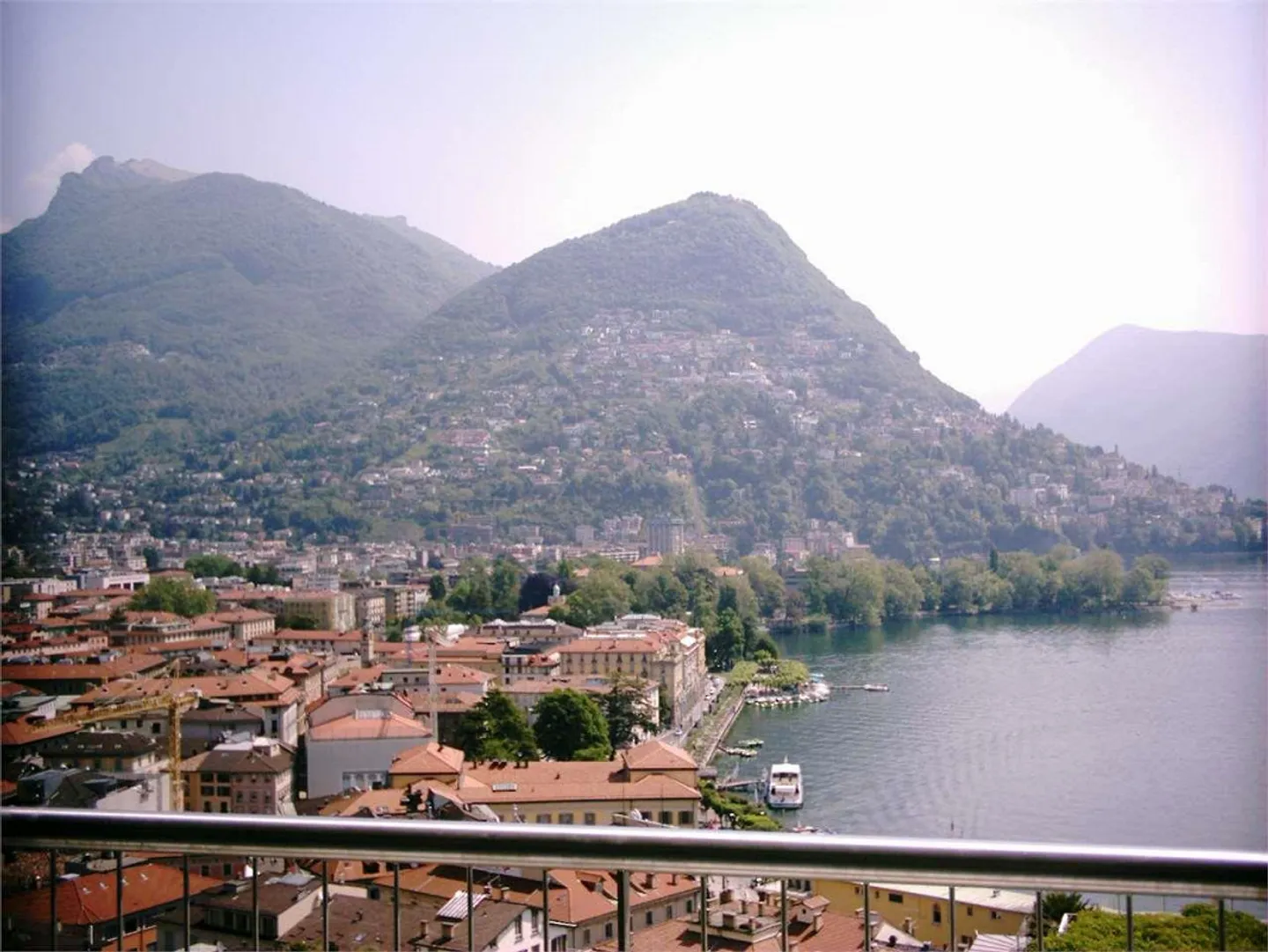 2601_Appartamento centrale con vista sul lago - Foto 1 di 6