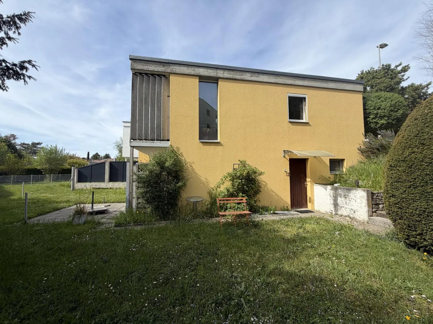 Semi-Detached Villa 5.5 pcs - Double Garage - Large Garden - Photo 7 of 10