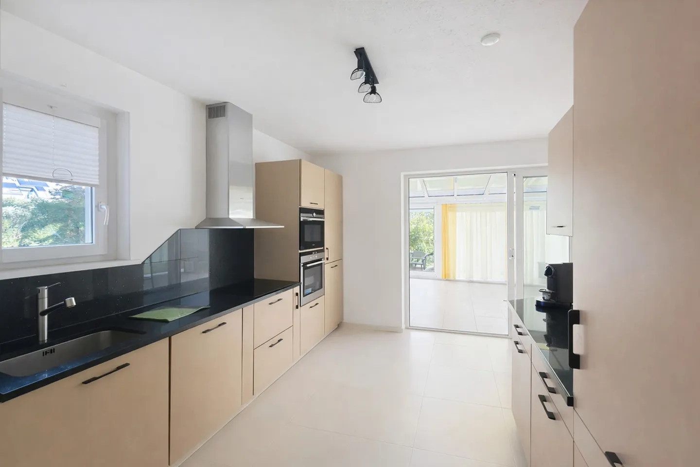 Villa Exceptionnelle avec Terrain - Photo 6 sur 12