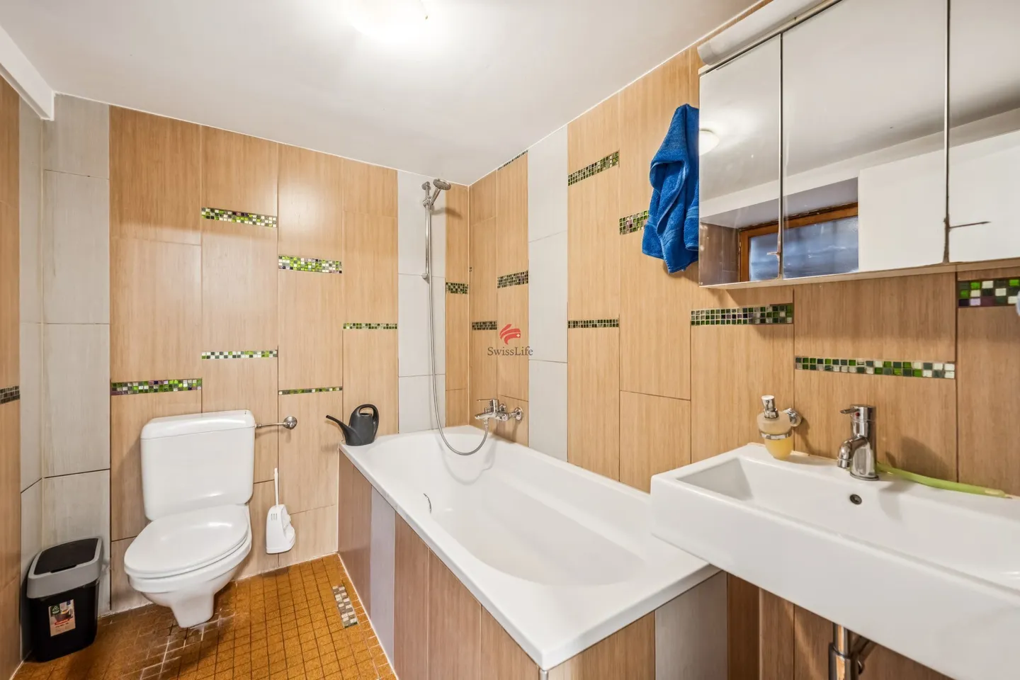 Attractive multi-family house with stable rental income - Photo 4 of 10