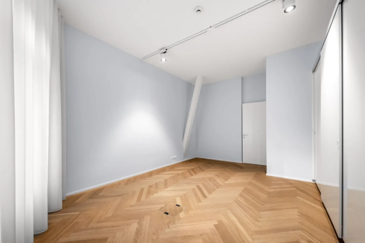 Shop for rent - Photo 12 of 12