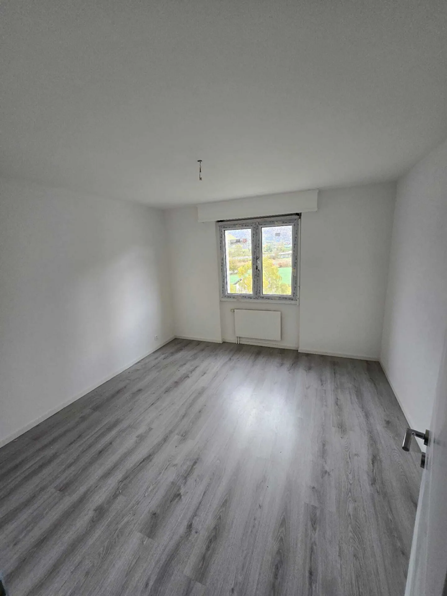 Superbo appartamento ristrutturato di 4,5 locali - Foto 2 di 8