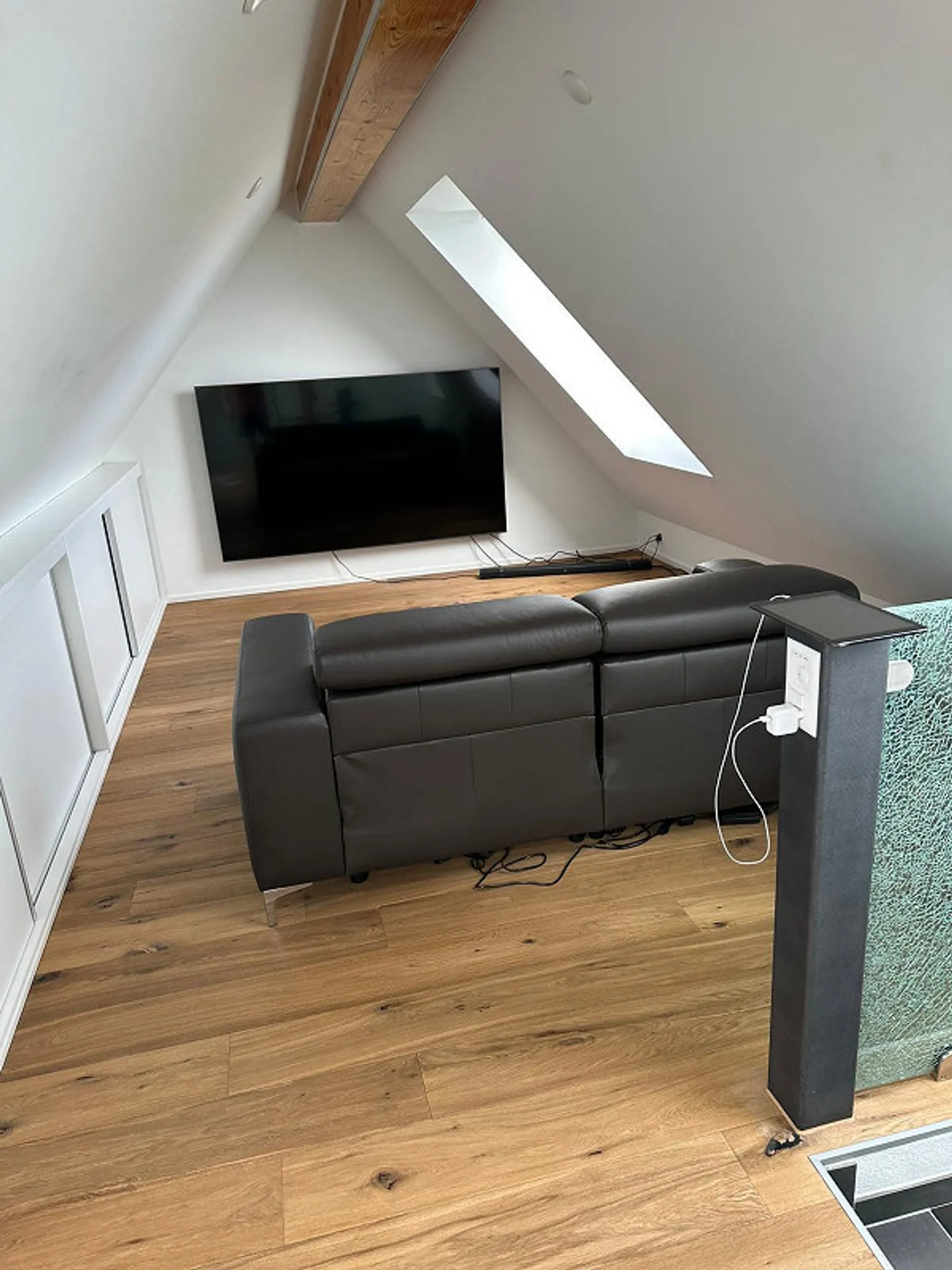 Exclusive and high-quality maisonette apartment with many extras - Photo 3 of 9