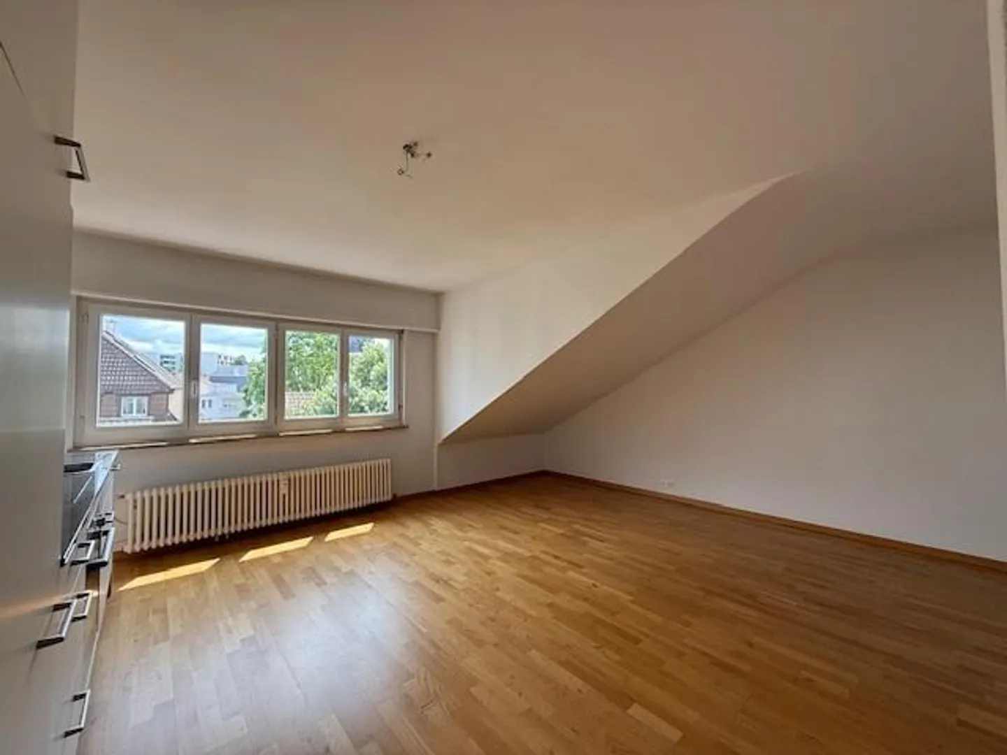 Appartamento spazioso in posizione centrale cerca te! - Foto 3 di 8