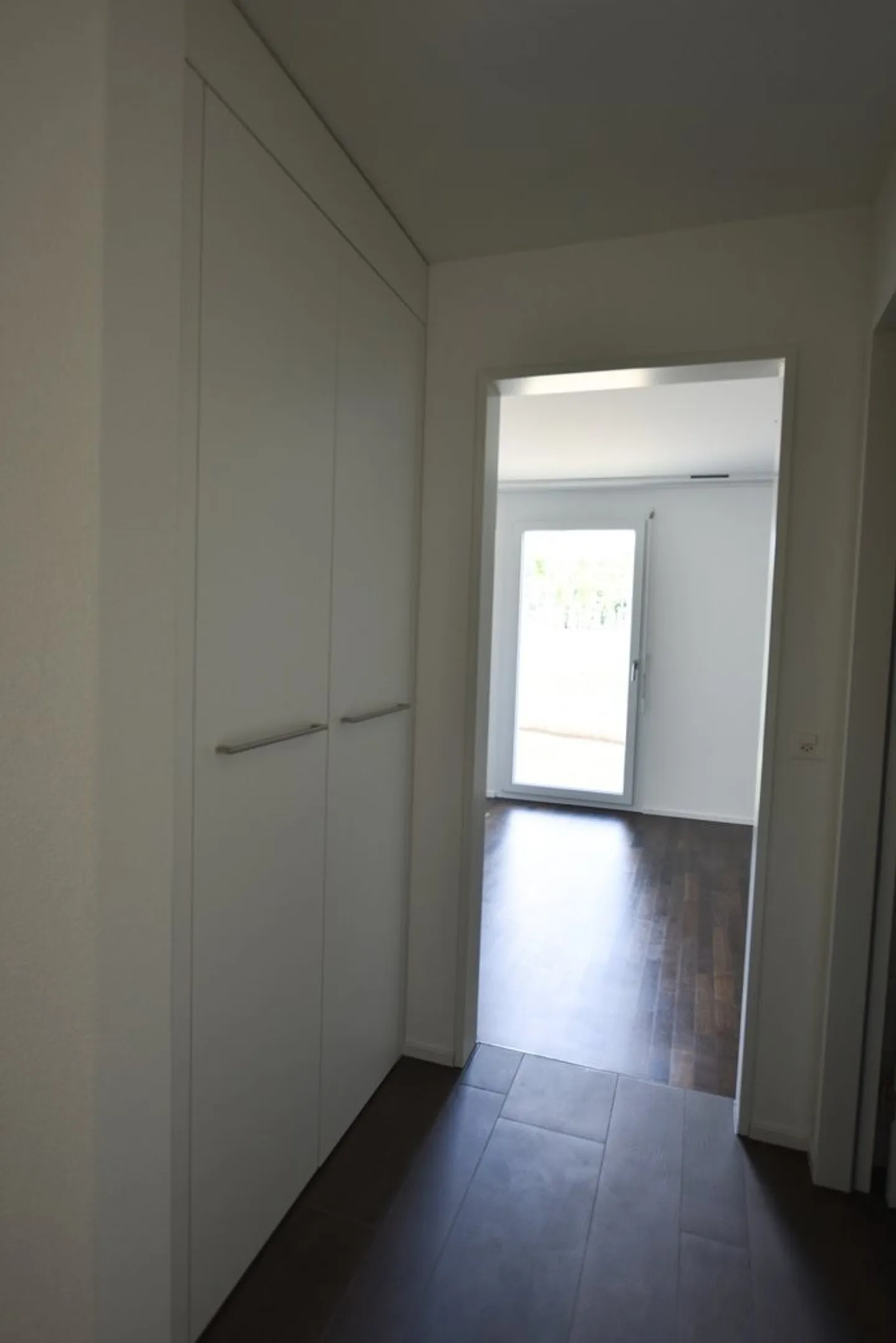 Modern Ground Floor Apartment with Garden Seating Area - Photo 5 of 10